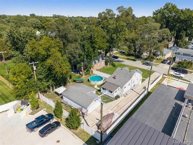 Builiding view forty one for 18435 Glenmore, Redford, MI. 48240