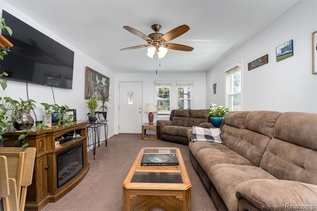 Builiding view nine for 18435 Glenmore, Redford, MI. 48240