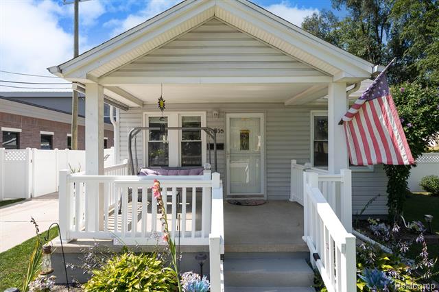 Builiding view one for 18435 Glenmore, Redford, MI. 48240