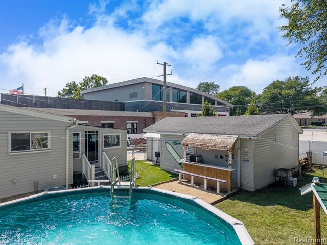 Builiding view thirty for 18435 Glenmore, Redford, MI. 48240