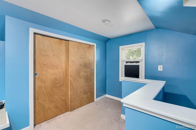 Builiding view twenty eight for 18435 Glenmore, Redford, MI. 48240