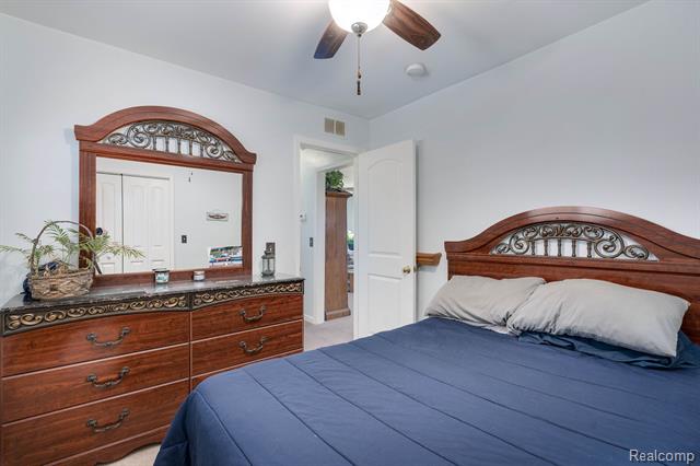 Builiding view twenty five for 18435 Glenmore, Redford, MI. 48240