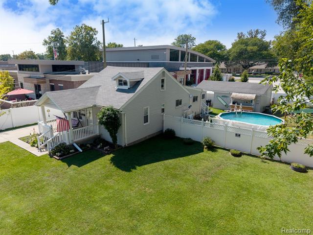 Builiding view two for 18435 Glenmore, Redford, MI. 48240