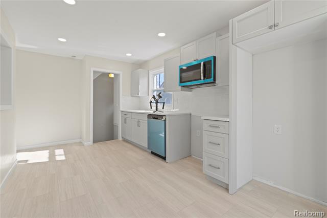 Builiding view eight for 17444 Beech Daly, Redford, MI. 48240