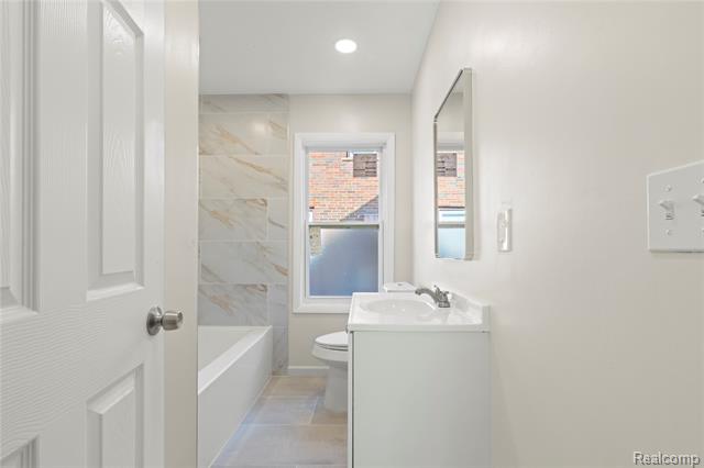 Builiding view thirteen for 17444 Beech Daly, Redford, MI. 48240