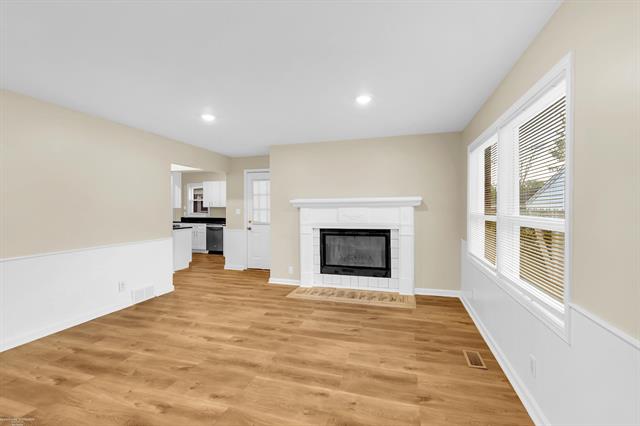 Builiding view eight for 17363 Olympia, Redford, MI. 48240