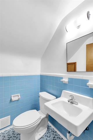 Builiding view nineteen for 17363 Olympia, Redford, MI. 48240