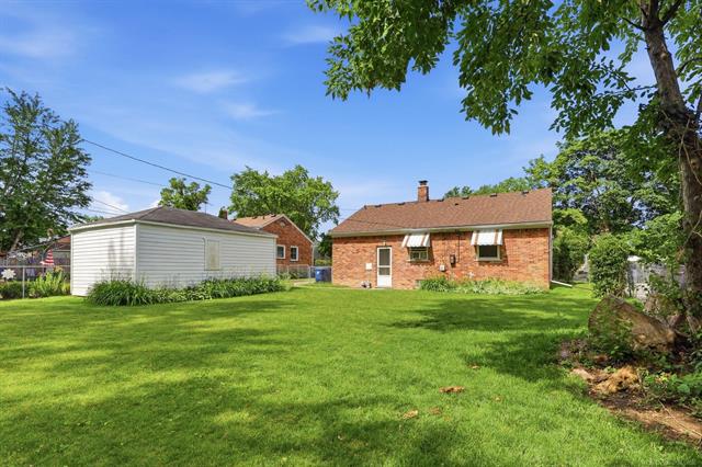 Builiding view nineteen for 17358 Wakenden, Redford, MI. 48240