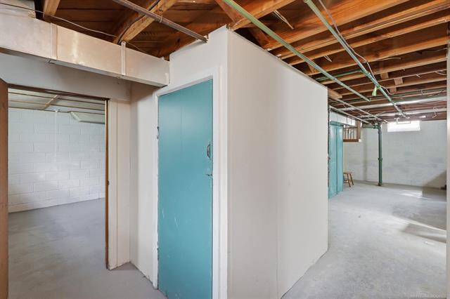 Builiding view sixteen for 17358 Wakenden, Redford, MI. 48240