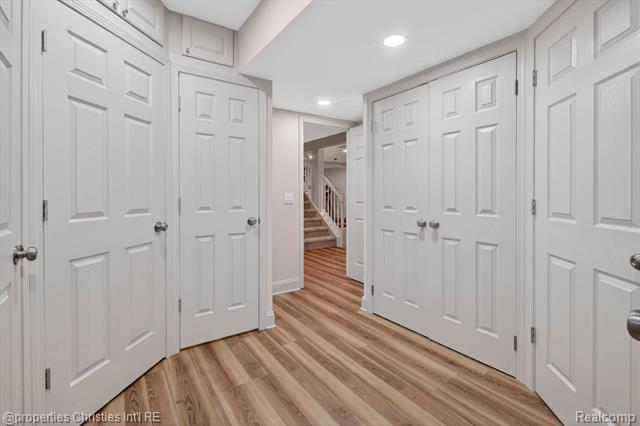 Builiding view fifty eight for 45094 Oak Forest, Northville, MI. 48168