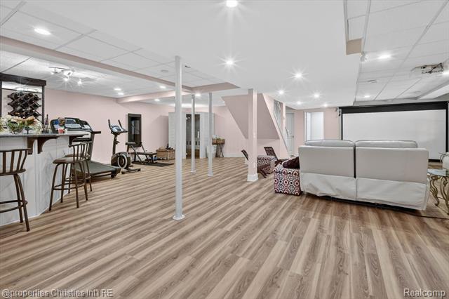 Builiding view fifty four for 45094 Oak Forest, Northville, MI. 48168
