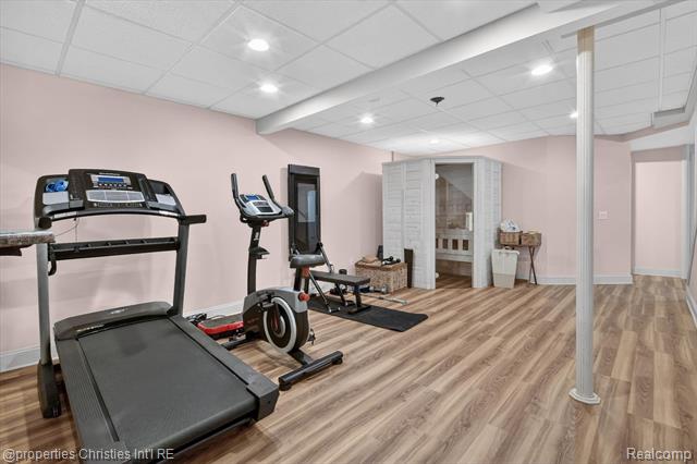 Builiding view fifty three for 45094 Oak Forest, Northville, MI. 48168