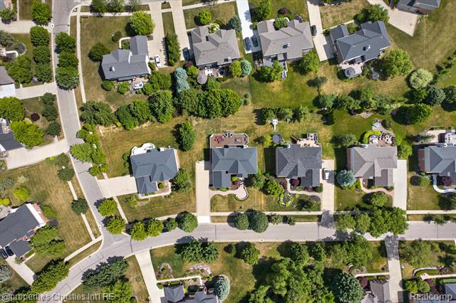 Builiding view seventy nine for 45094 Oak Forest, Northville, MI. 48168