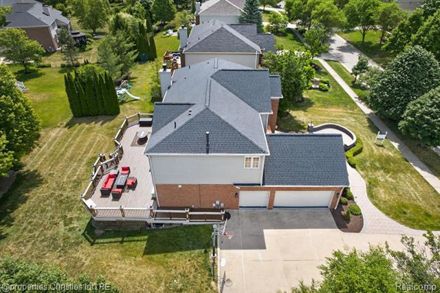 Builiding view seventy seven for 45094 Oak Forest, Northville, MI. 48168