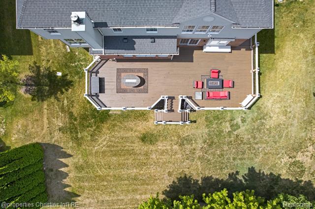 Builiding view seventy six for 45094 Oak Forest, Northville, MI. 48168