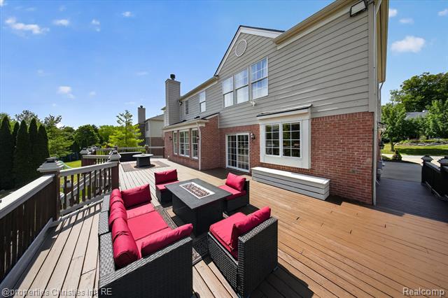 Builiding view sixty four for 45094 Oak Forest, Northville, MI. 48168