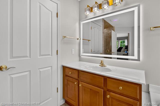 Builiding view thirty for 45094 Oak Forest, Northville, MI. 48168