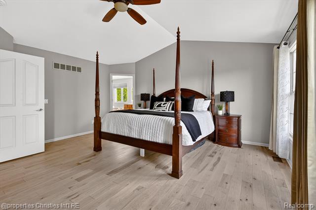 Builiding view twenty eight for 45094 Oak Forest, Northville, MI. 48168