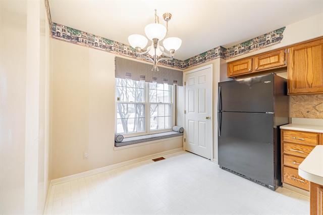 Builiding view fourteen for 16352 Country Knoll, Northville, MI. 48168