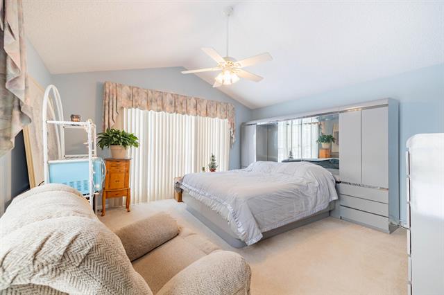 Builiding view seventeen for 16352 Country Knoll, Northville, MI. 48168