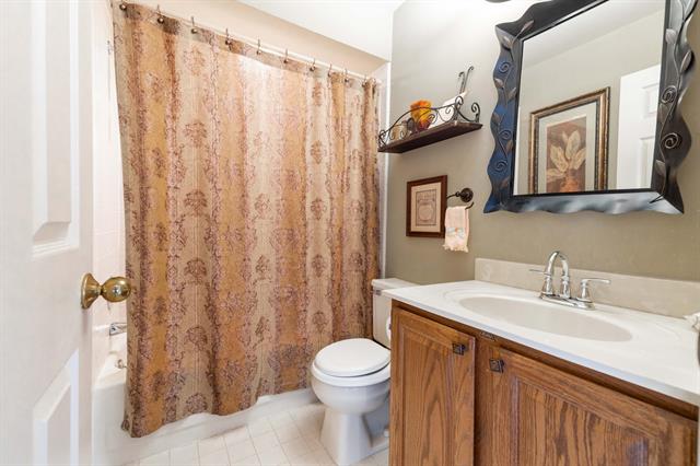 Builiding view twenty four for 16352 Country Knoll, Northville, MI. 48168