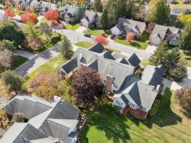 Builiding view fifty nine for 16252 Country Knoll, Northville, MI. 48168