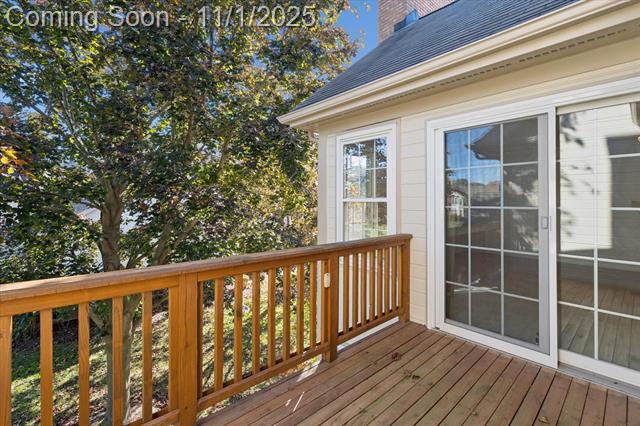 Builiding view fifty for 16252 Country Knoll, Northville, MI. 48168