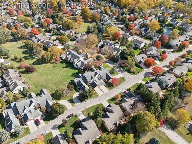 Builiding view sixty two for 16252 Country Knoll, Northville, MI. 48168