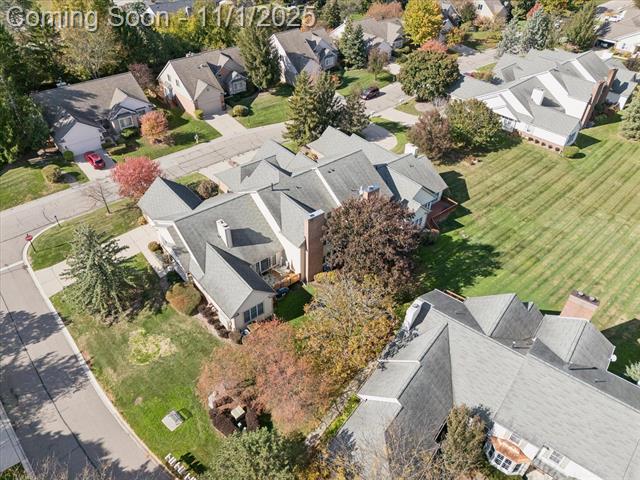 Builiding view sixty for 16252 Country Knoll, Northville, MI. 48168