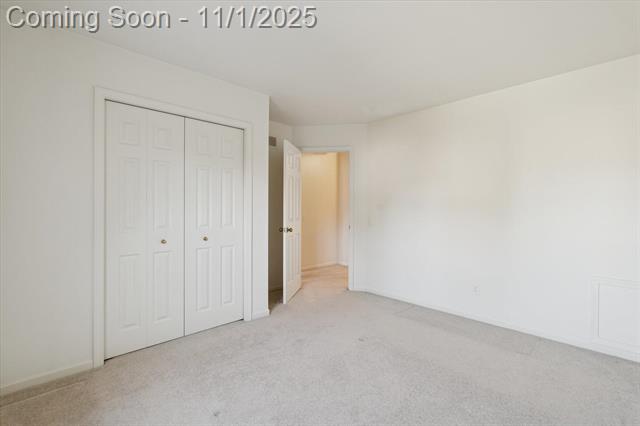 Builiding view thirty four for 16252 Country Knoll, Northville, MI. 48168