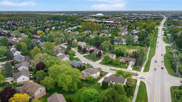 Builiding view forty nine for 17107 Maple Hill, Northville, MI. 48168