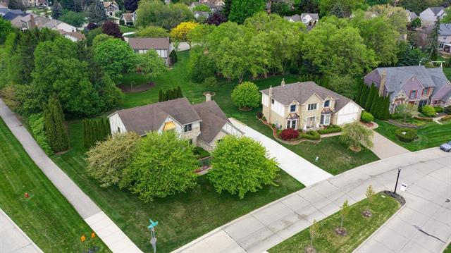 Builiding view forty seven for 17107 Maple Hill, Northville, MI. 48168