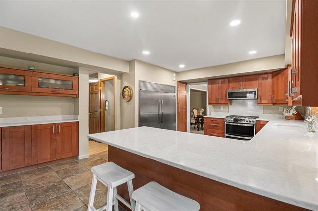 Builiding view seven for 17107 Maple Hill, Northville, MI. 48168