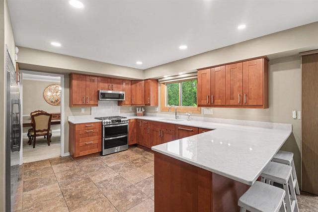 Builiding view six for 17107 Maple Hill, Northville, MI. 48168