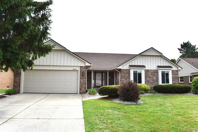Builiding view one for 16318 White Haven, Northville, MI. 48168
