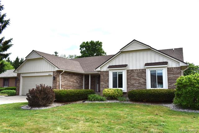 front view for 16318 White Haven Dr, Northville, Mi. 48168