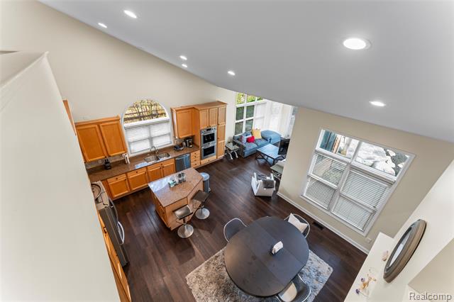 Builiding view fifty four for 18282 Cascade, Northville, MI. 48168