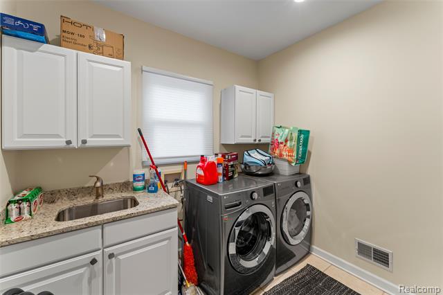 Builiding view forty six for 18282 Cascade, Northville, MI. 48168