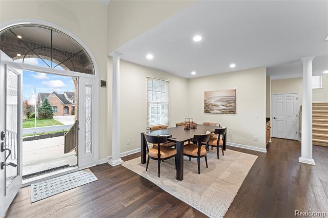 Builiding view seventeen for 18282 Cascade, Northville, MI. 48168