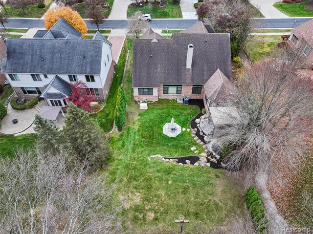 Builiding view twelve for 18282 Cascade, Northville, MI. 48168