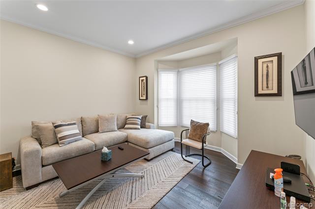 Builiding view twenty nine for 18282 Cascade, Northville, MI. 48168