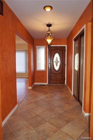 front view for 36939 Heatherton Dr, Farmington, Mi. 48335