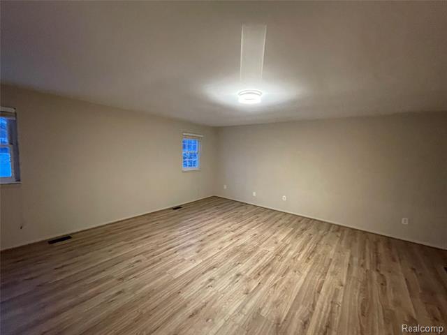 Builiding view seventeen for 19479 Scenic Harbour, Northville, MI. 48167