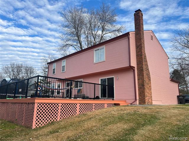 Builiding view thirty two for 19479 Scenic Harbour, Northville, MI. 48167