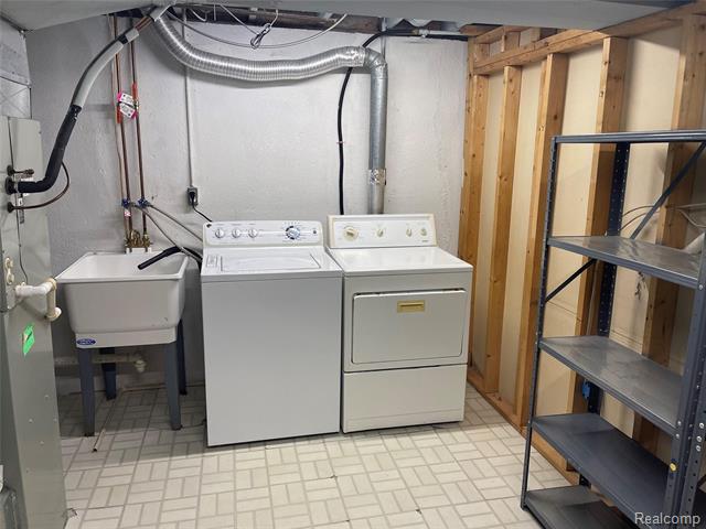 Builiding view twenty nine for 19479 Scenic Harbour, Northville, MI. 48167