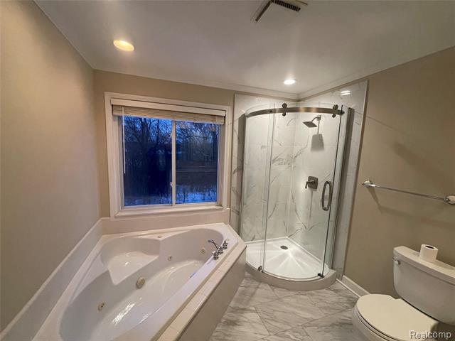 Builiding view twenty three for 19479 Scenic Harbour, Northville, MI. 48167