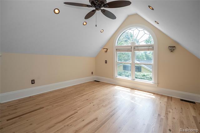 Builiding view forty seven for 549 W Dunlap, Northville, MI. 48167