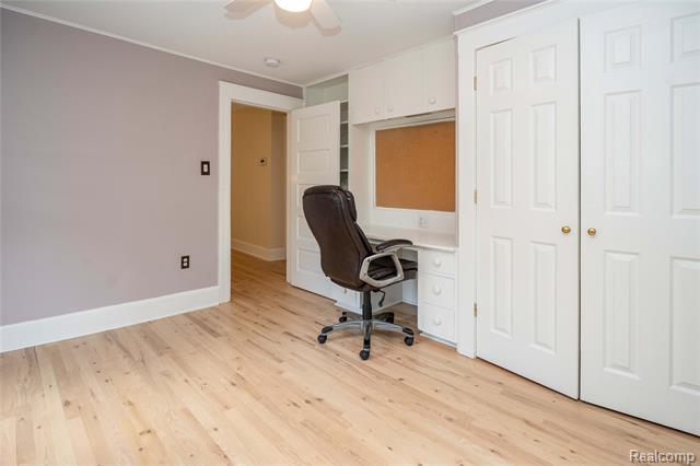 Builiding view thirty seven for 549 W Dunlap, Northville, MI. 48167