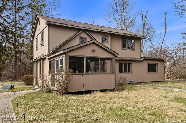 Builiding view eight for 23775 Inkster, Farmington, MI. 48336
