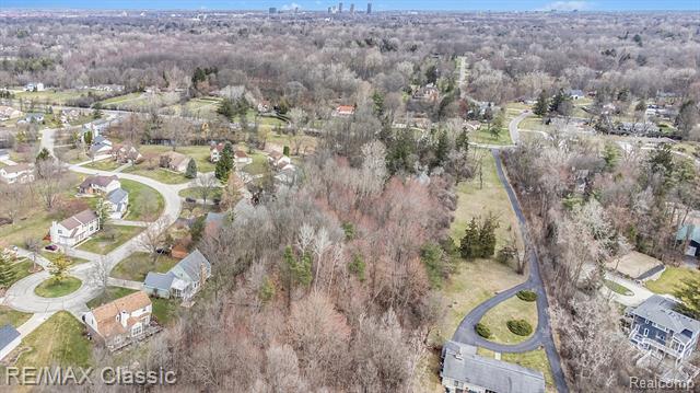 Builiding view eleven for 23775 Inkster, Farmington, MI. 48336